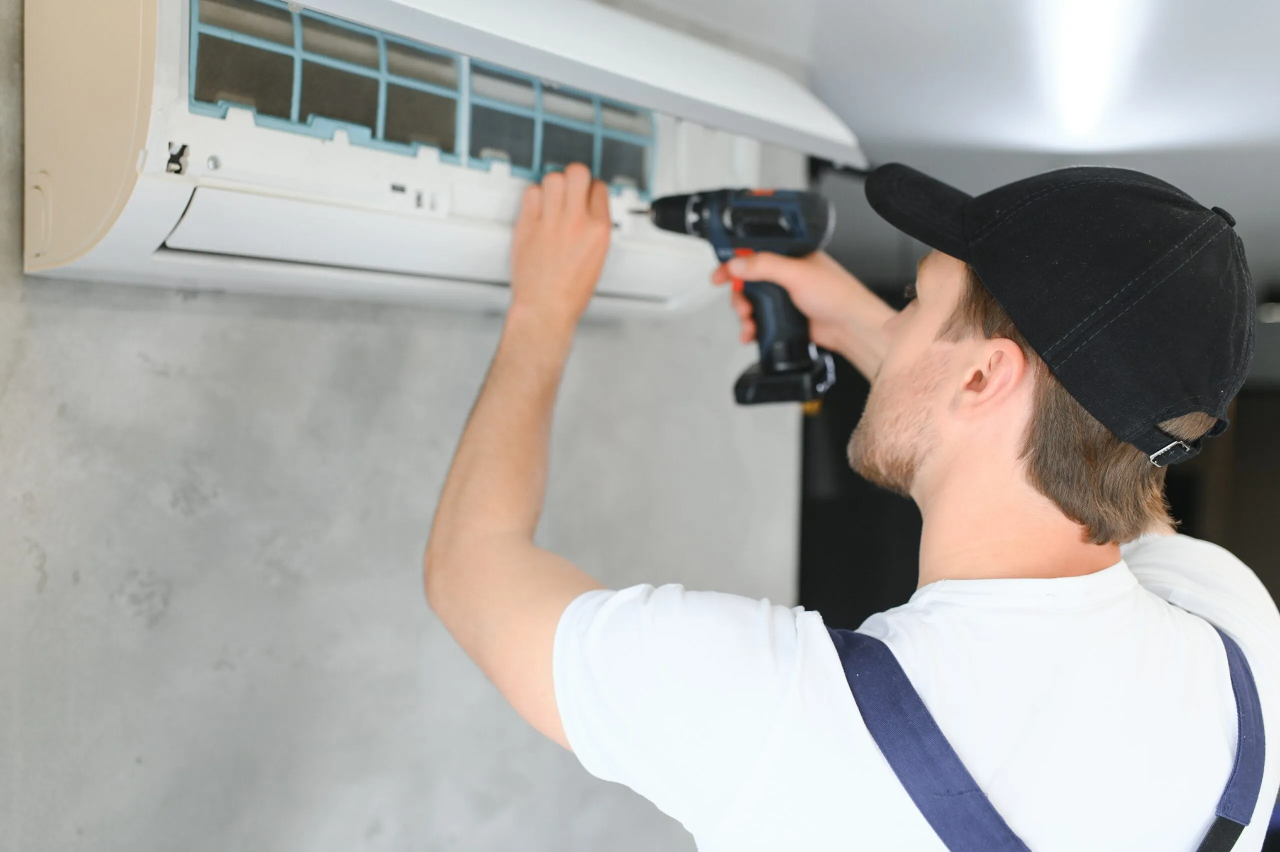 Common Signs Your Indianapolis AC Needs Professional Repairs